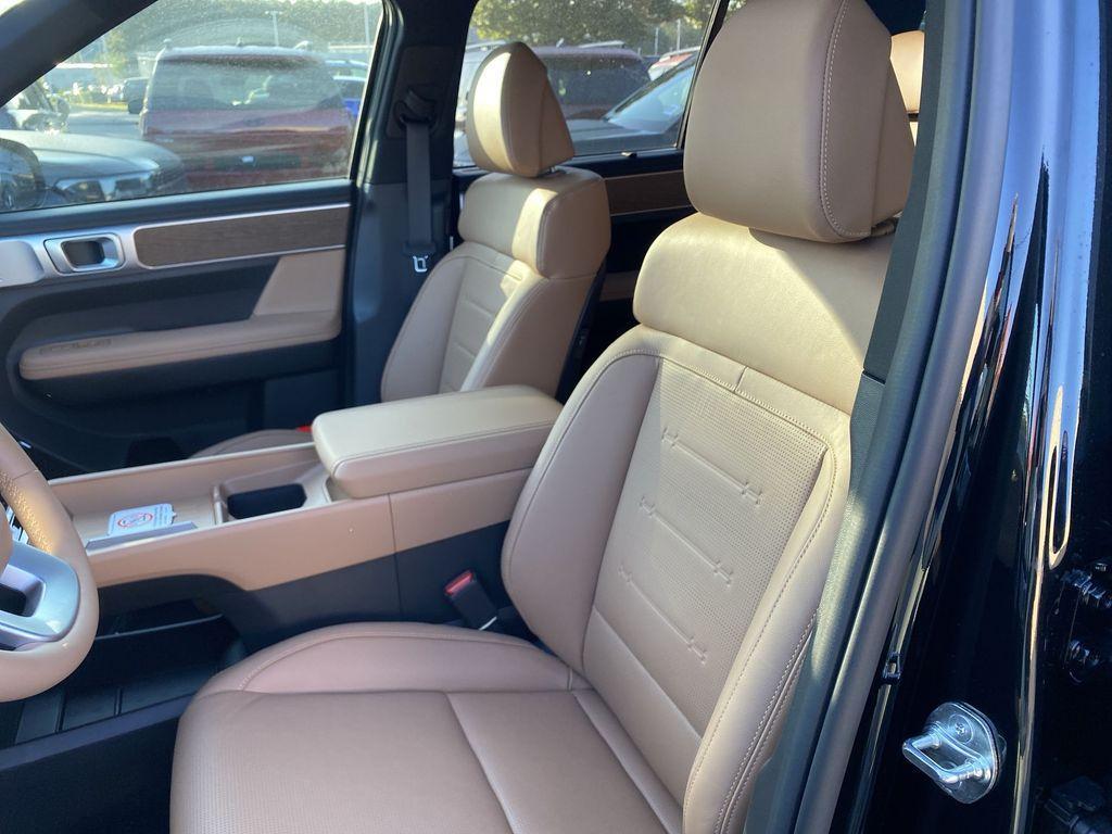 new 2025 Hyundai SANTA FE HEV car, priced at $44,270