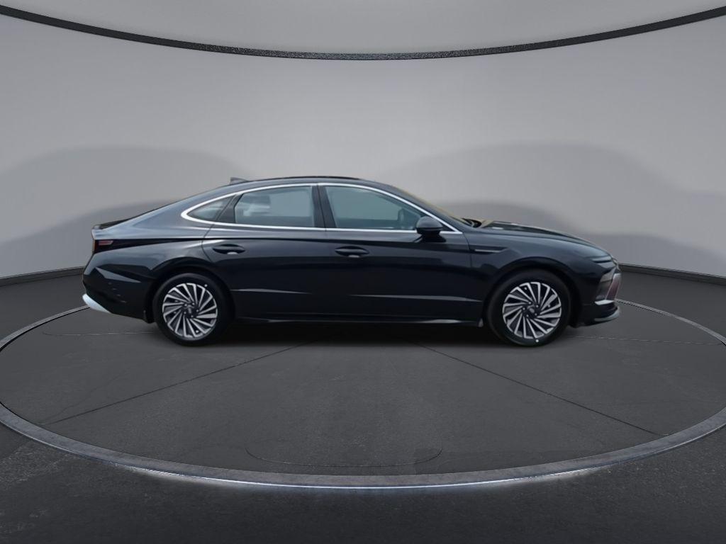 new 2025 Hyundai Sonata Hybrid car, priced at $33,110
