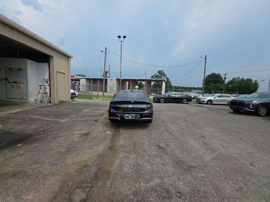 new 2025 Hyundai Sonata Hybrid car, priced at $33,110