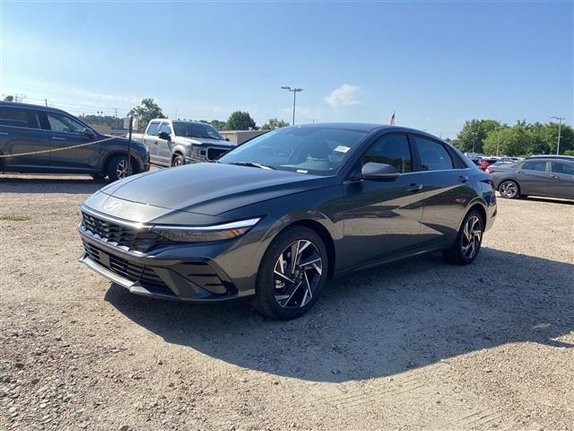 new 2024 Hyundai Elantra car, priced at $24,305