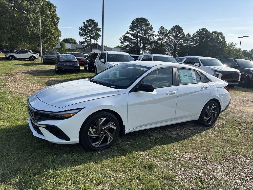 new 2025 Hyundai ELANTRA HEV car, priced at $29,685
