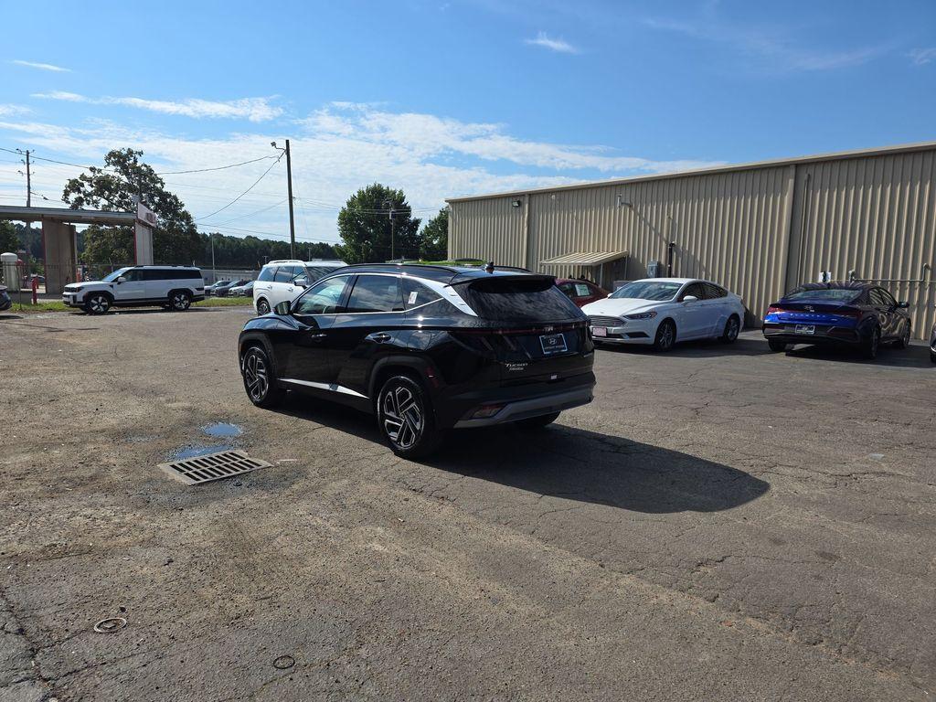 new 2025 Hyundai TUCSON Hybrid car, priced at $40,175