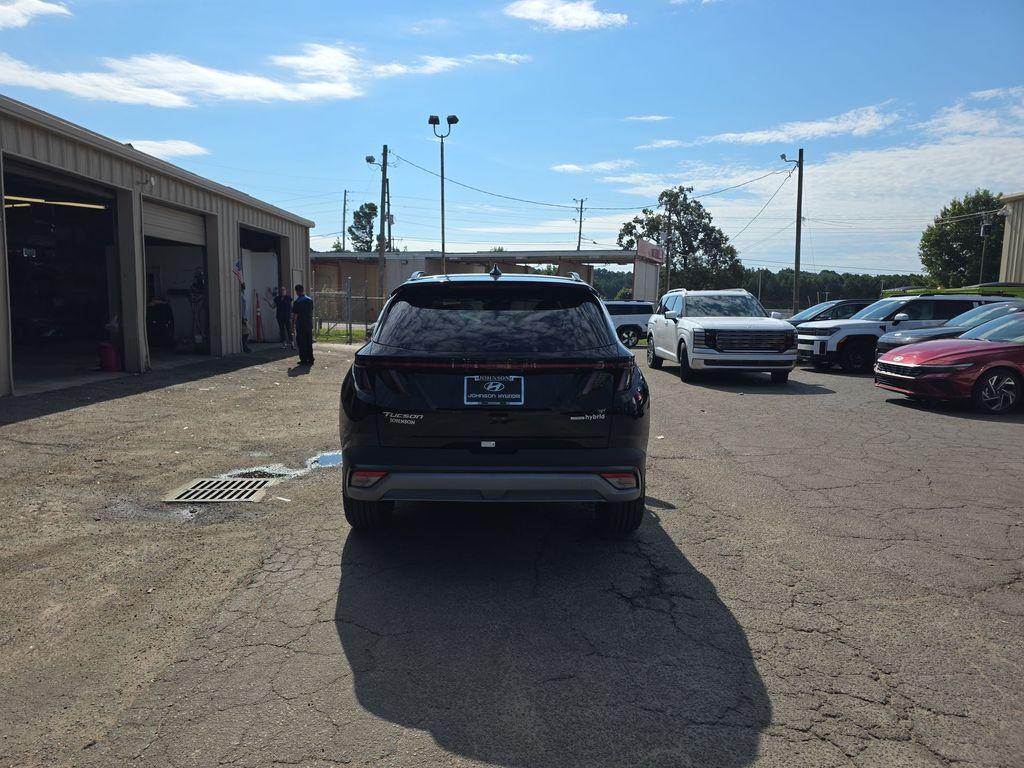 new 2025 Hyundai TUCSON Hybrid car, priced at $40,175