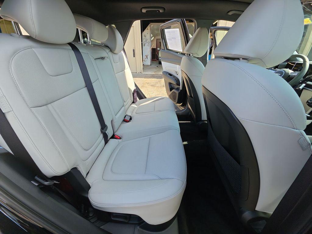 new 2025 Hyundai TUCSON Hybrid car, priced at $40,175