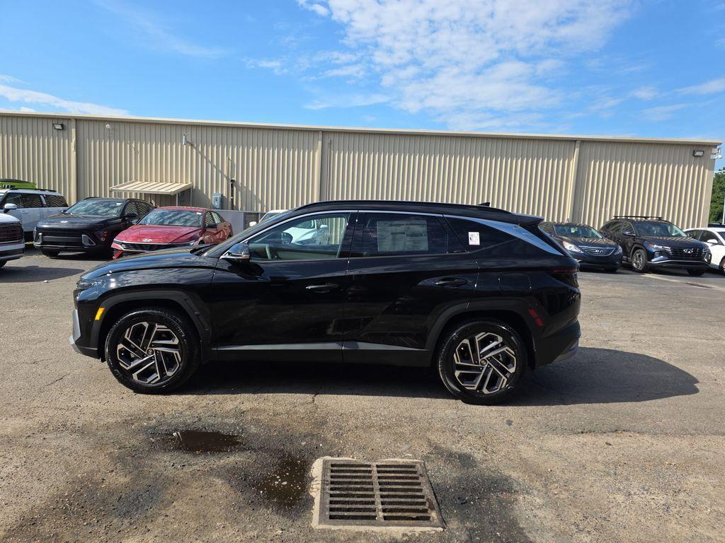 new 2025 Hyundai TUCSON Hybrid car, priced at $40,175