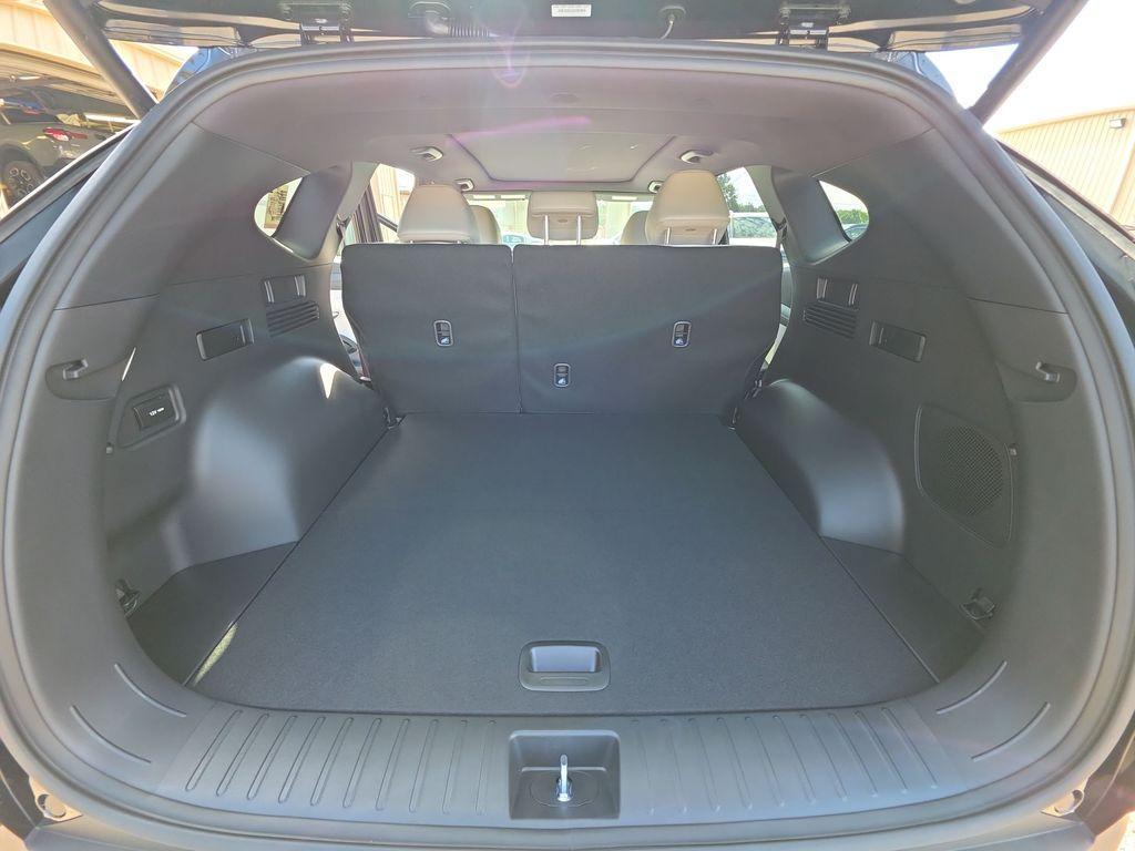 new 2025 Hyundai TUCSON Hybrid car, priced at $40,175