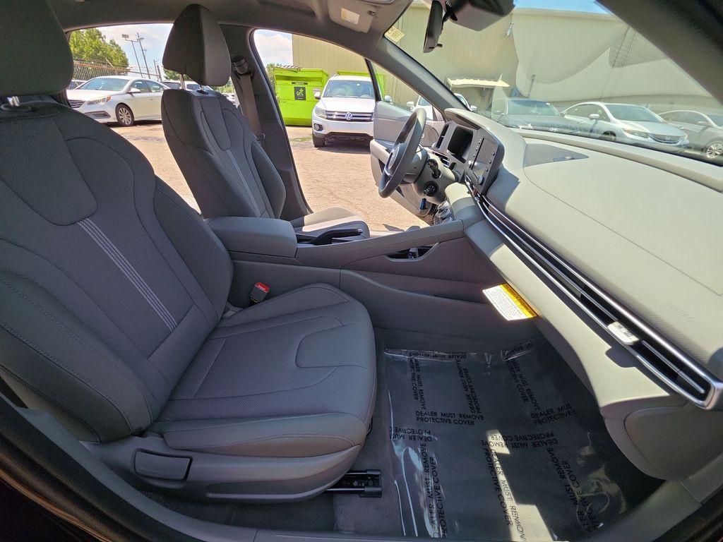 new 2025 Hyundai Elantra car, priced at $22,715