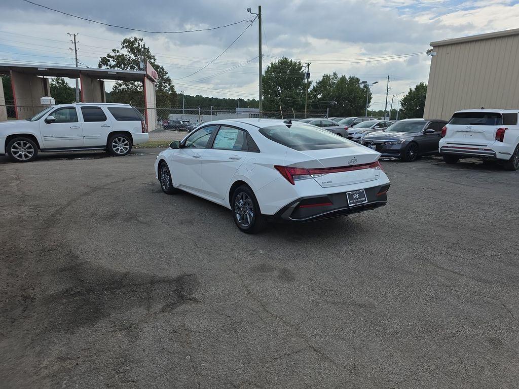 new 2025 Hyundai ELANTRA HEV car, priced at $27,630