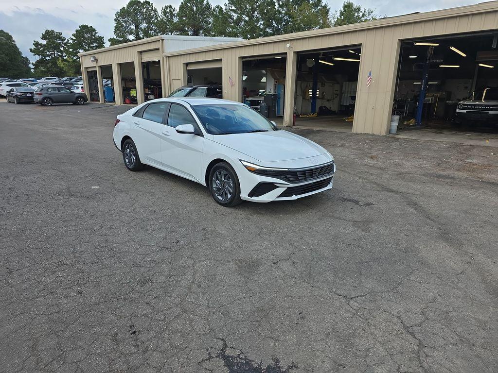 new 2025 Hyundai ELANTRA HEV car, priced at $27,630