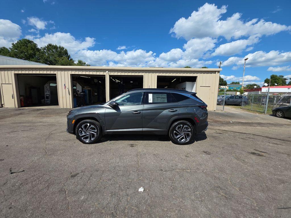 new 2025 Hyundai TUCSON Hybrid car, priced at $40,740