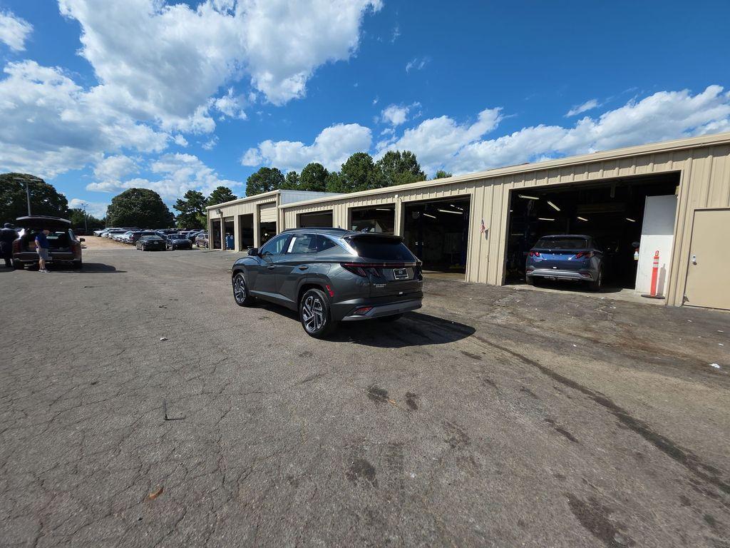 new 2025 Hyundai TUCSON Hybrid car, priced at $40,740