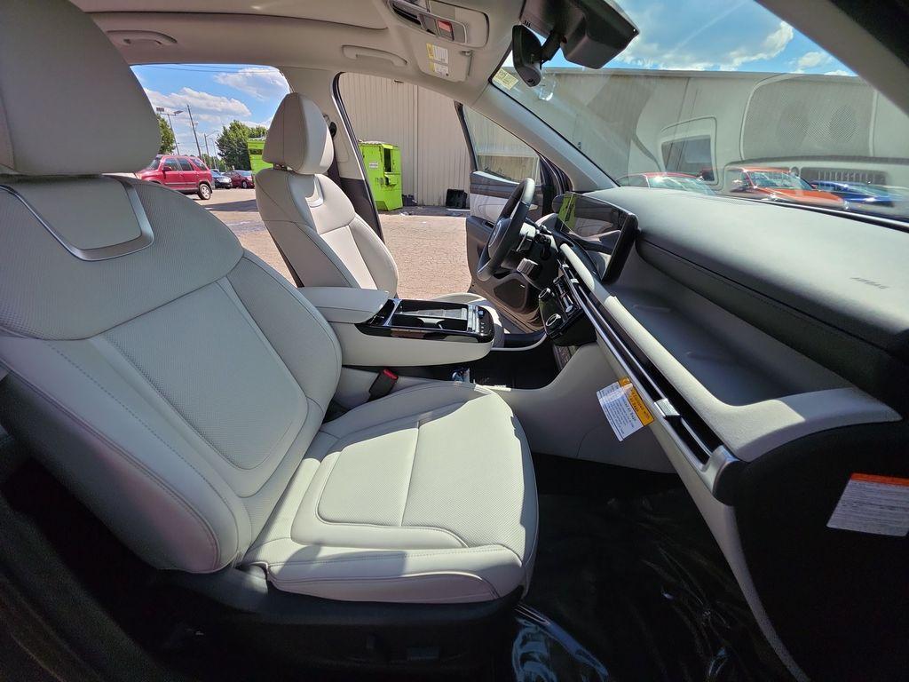 new 2025 Hyundai TUCSON Hybrid car, priced at $40,740