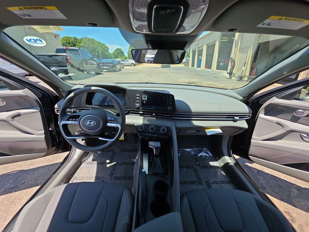 new 2025 Hyundai Elantra car, priced at $22,715