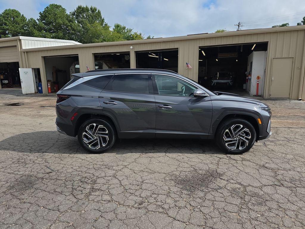 new 2025 Hyundai TUCSON Hybrid car, priced at $40,295