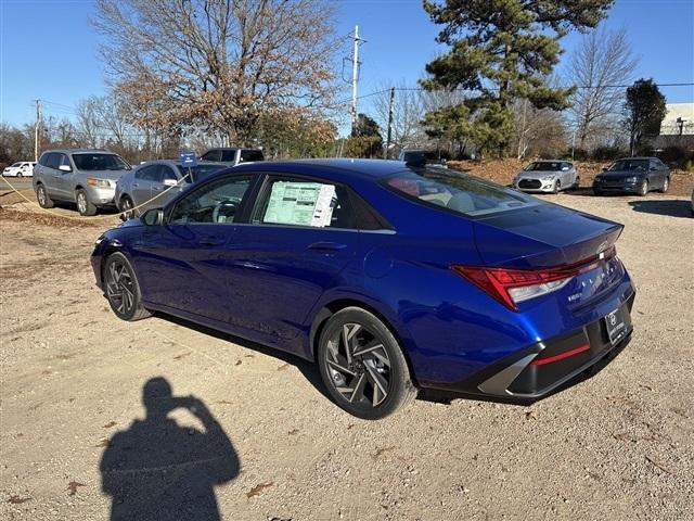 new 2025 Hyundai Elantra car, priced at $25,371