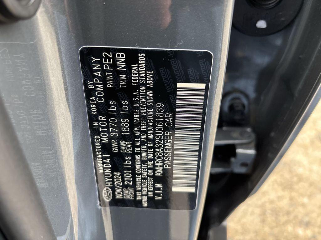 new 2025 Hyundai Venue car, priced at $24,050