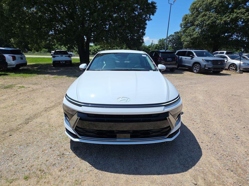 new 2025 Hyundai Sonata Hybrid car, priced at $33,575