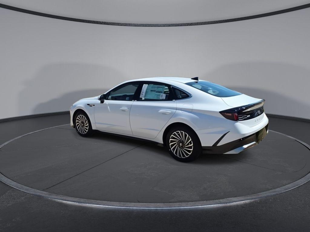 new 2025 Hyundai Sonata Hybrid car, priced at $33,575