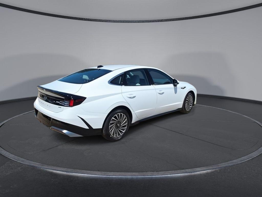 new 2025 Hyundai Sonata Hybrid car, priced at $33,575