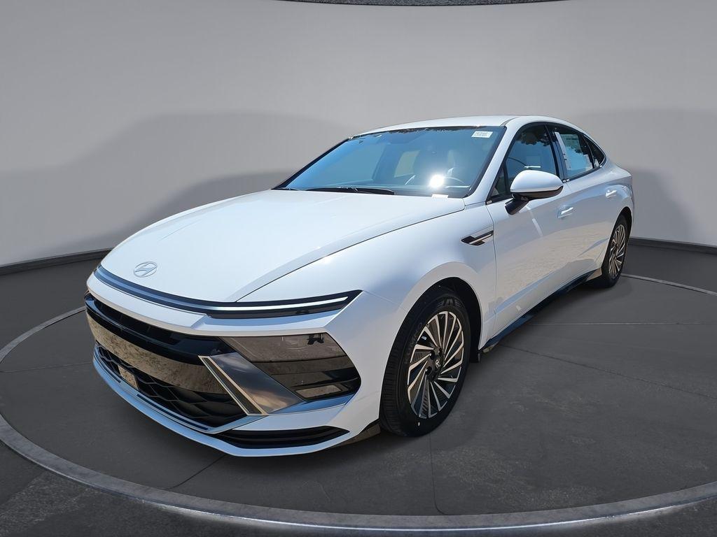 new 2025 Hyundai Sonata Hybrid car, priced at $33,575
