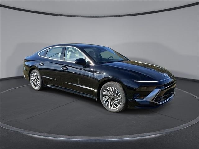 new 2025 Hyundai Sonata Hybrid car, priced at $29,388