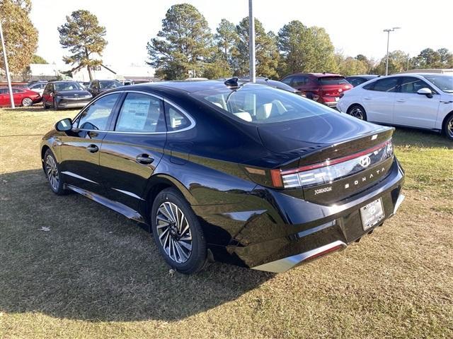 new 2025 Hyundai Sonata Hybrid car, priced at $29,388