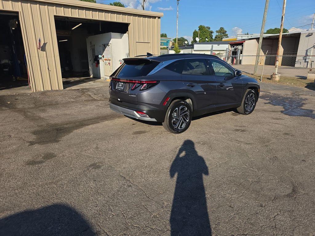 new 2025 Hyundai TUCSON Hybrid car, priced at $41,000