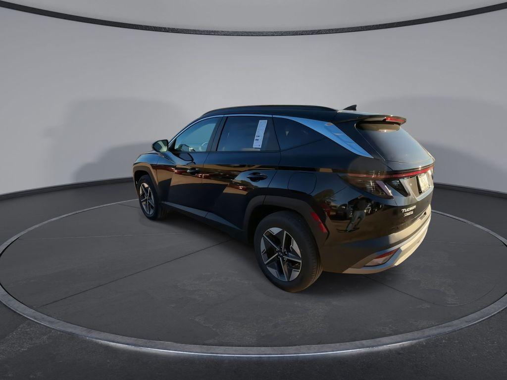 new 2025 Hyundai TUCSON Hybrid car, priced at $37,045