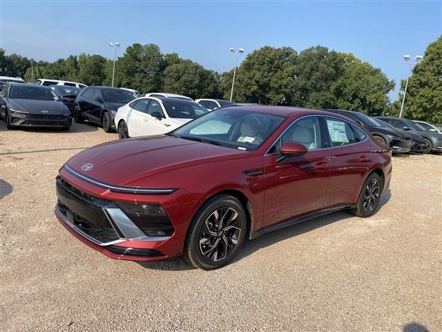 new 2024 Hyundai Sonata car, priced at $25,226