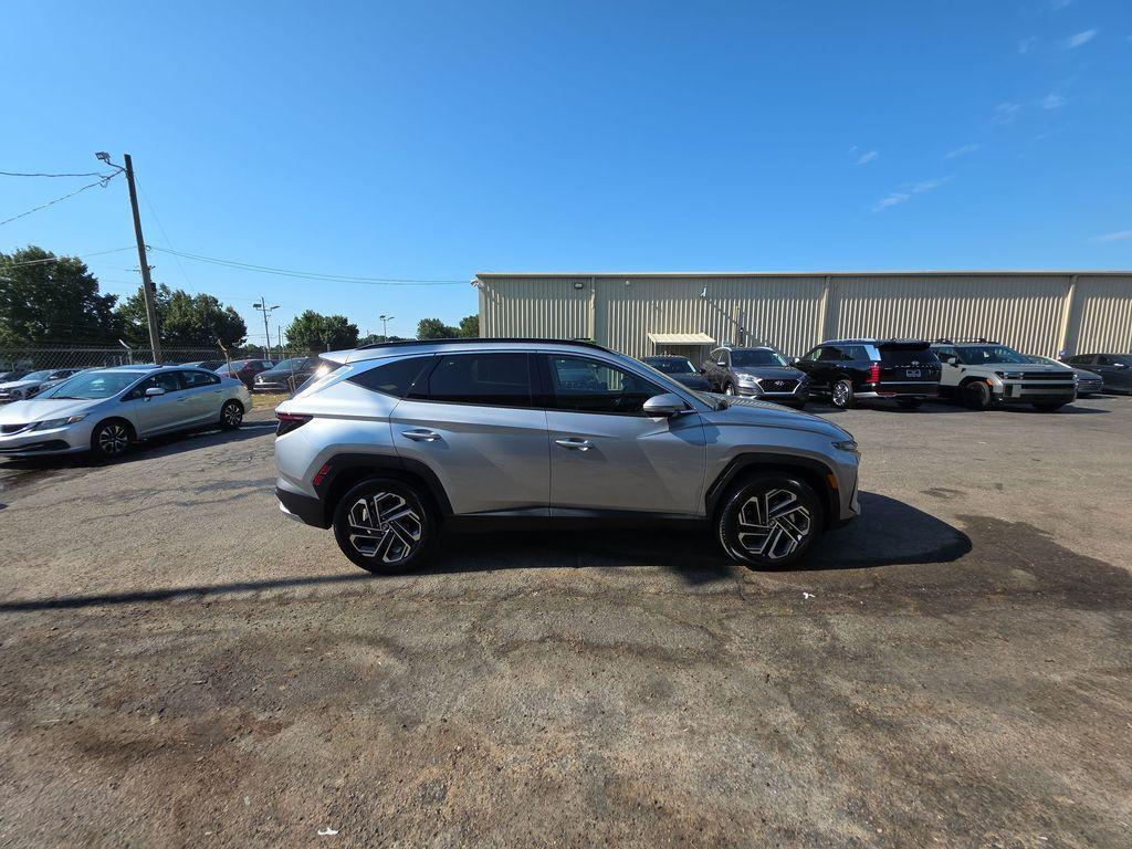new 2025 Hyundai TUCSON Hybrid car, priced at $42,000