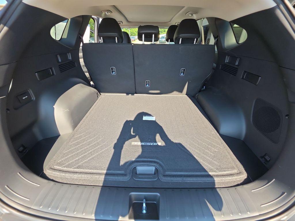 new 2025 Hyundai TUCSON Hybrid car, priced at $42,000