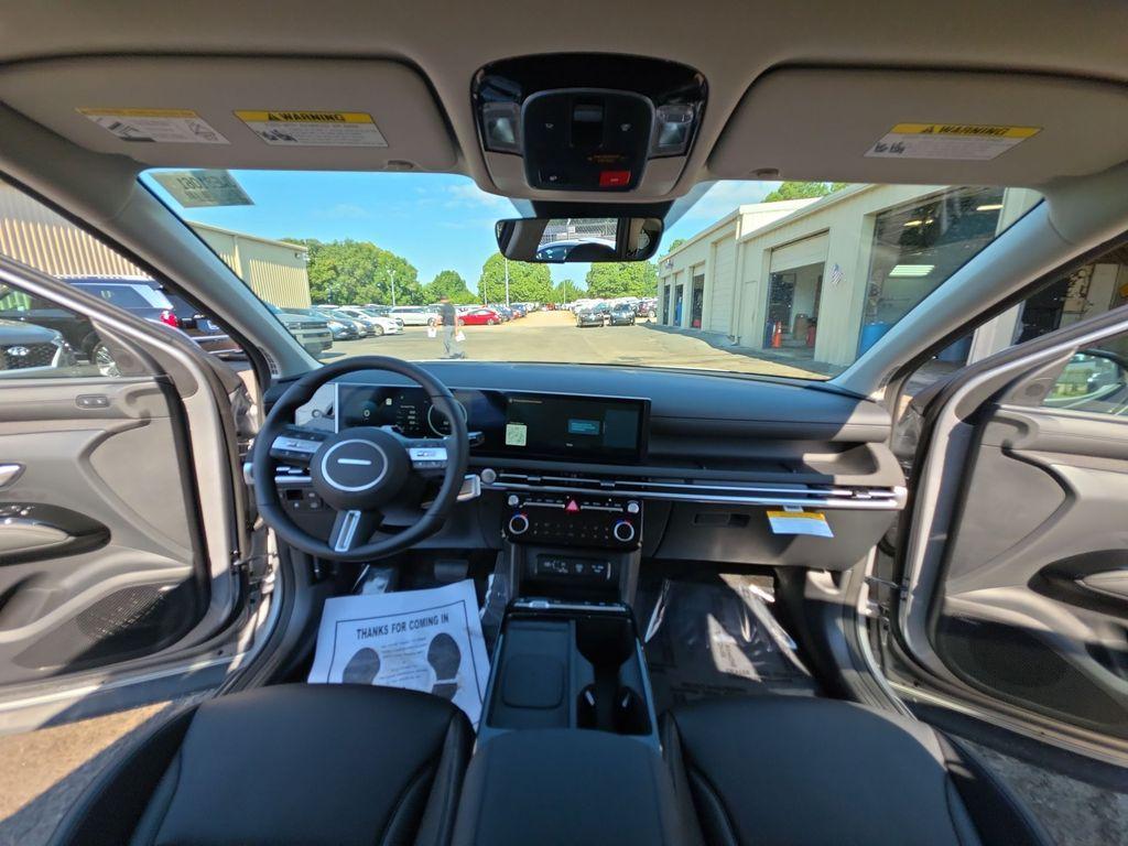 new 2025 Hyundai TUCSON Hybrid car, priced at $42,000