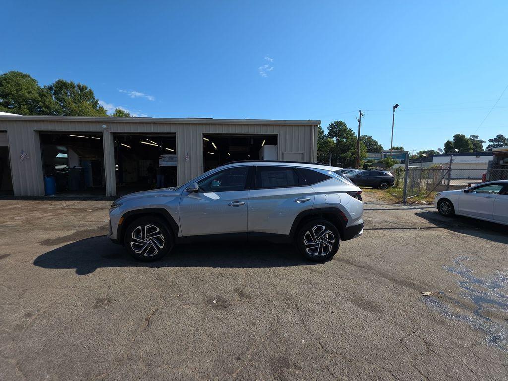 new 2025 Hyundai TUCSON Hybrid car, priced at $42,000