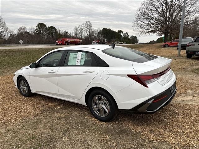 new 2025 Hyundai Elantra car, priced at $22,059