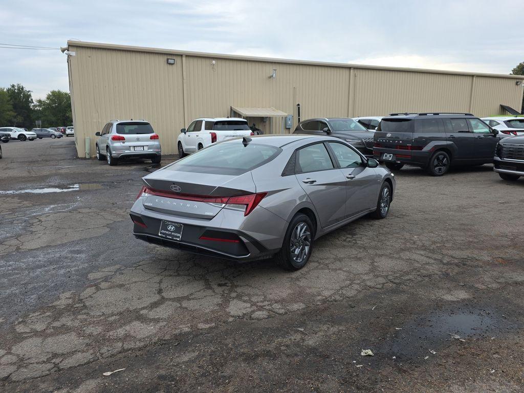 new 2025 Hyundai ELANTRA HEV car, priced at $27,365