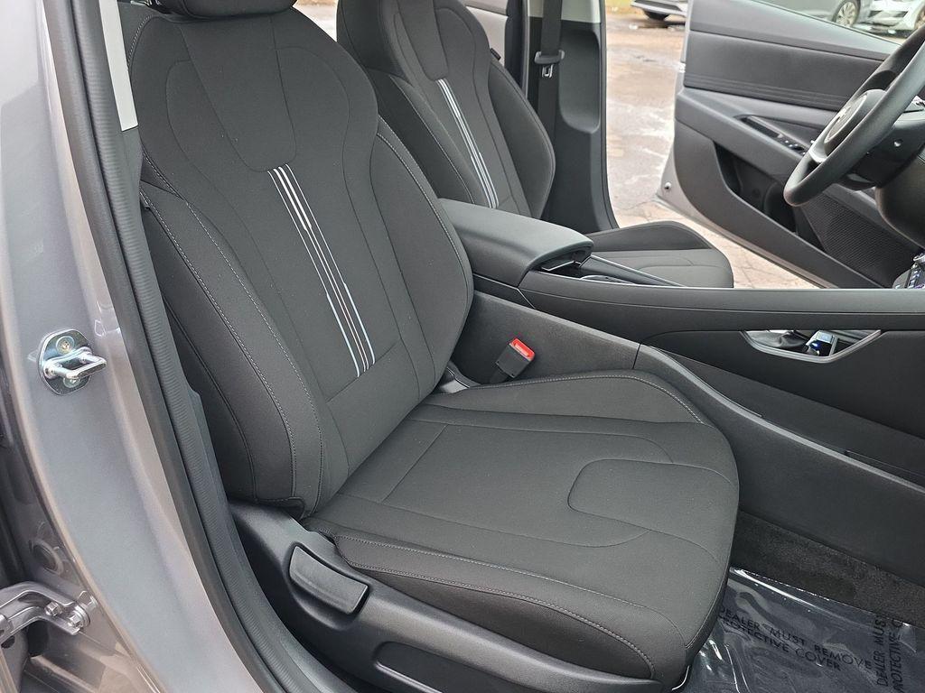 new 2025 Hyundai ELANTRA HEV car, priced at $27,365