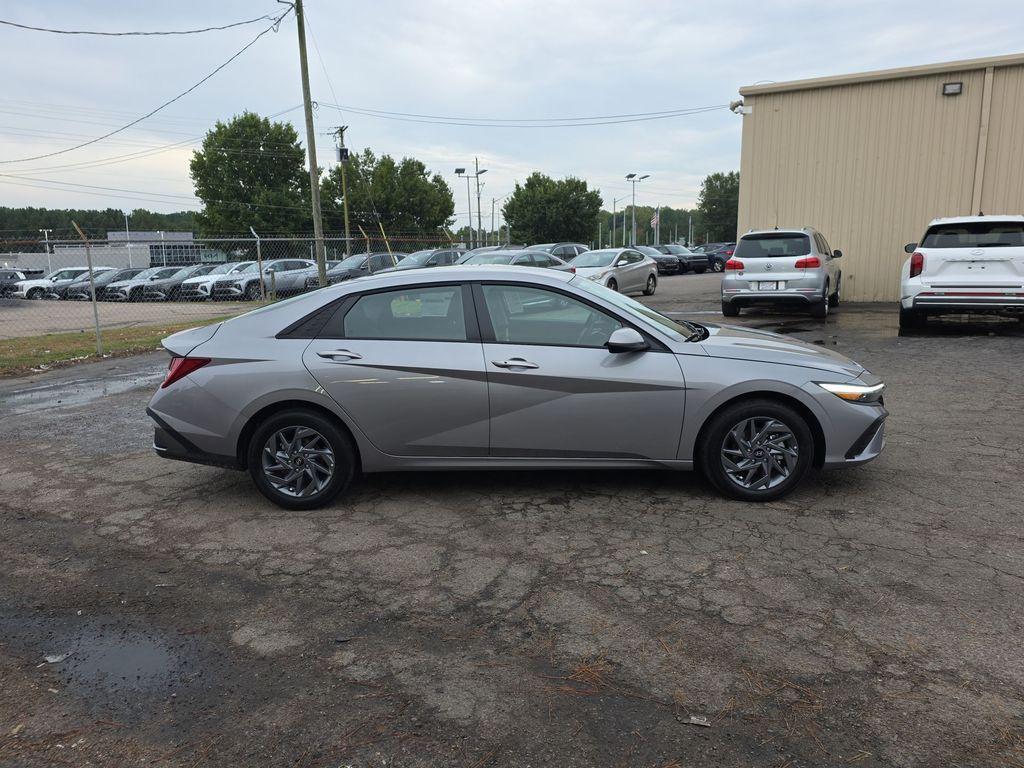 new 2025 Hyundai ELANTRA HEV car, priced at $27,365