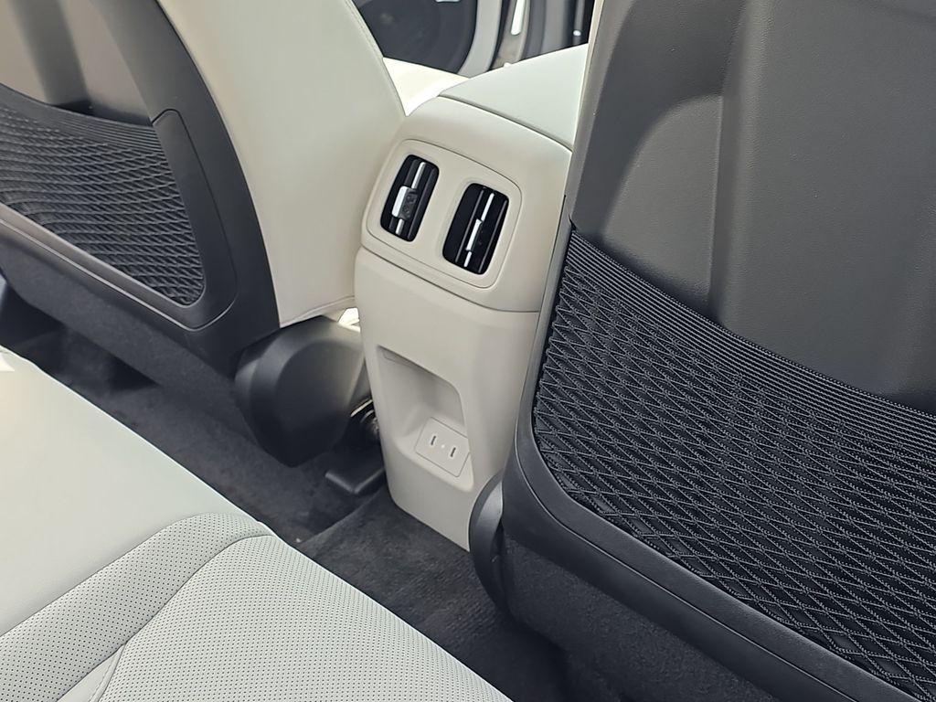 new 2025 Hyundai TUCSON Hybrid car, priced at $41,250