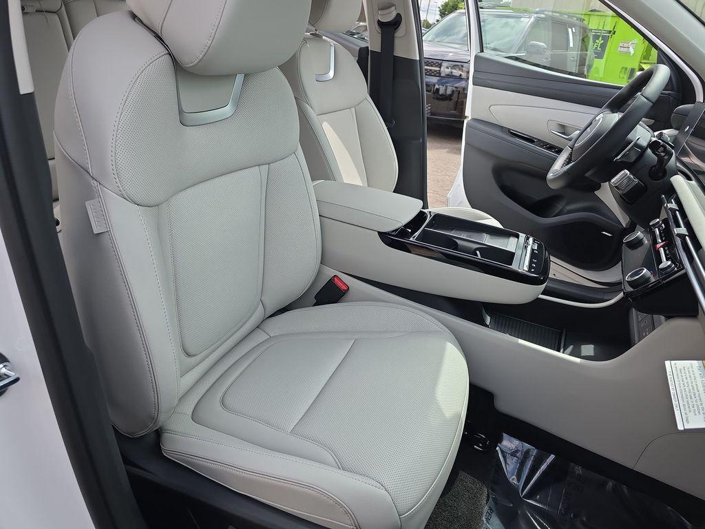new 2025 Hyundai TUCSON Hybrid car, priced at $41,250