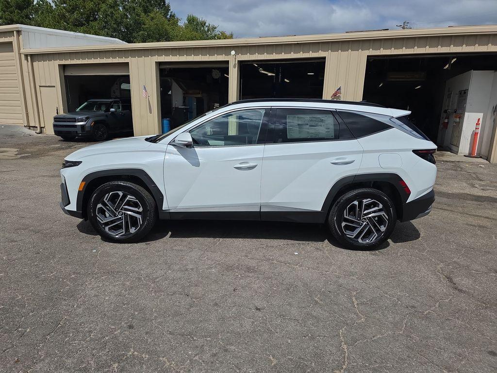 new 2025 Hyundai TUCSON Hybrid car, priced at $41,250