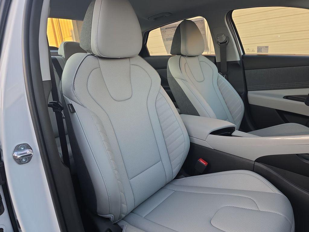 new 2025 Hyundai ELANTRA HEV car, priced at $29,715