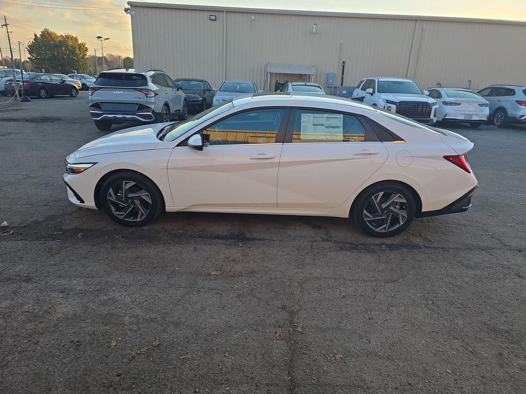new 2025 Hyundai ELANTRA HEV car, priced at $29,715