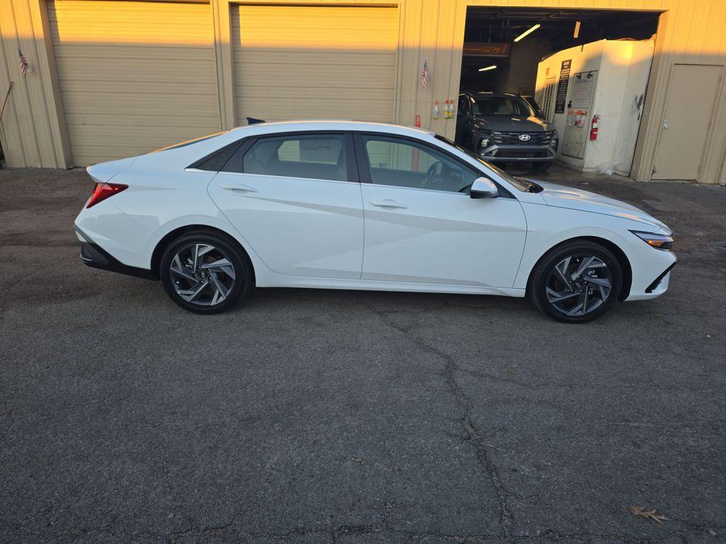 new 2025 Hyundai ELANTRA HEV car, priced at $29,715