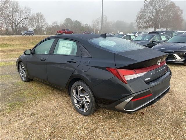 new 2025 Hyundai Elantra car, priced at $23,726