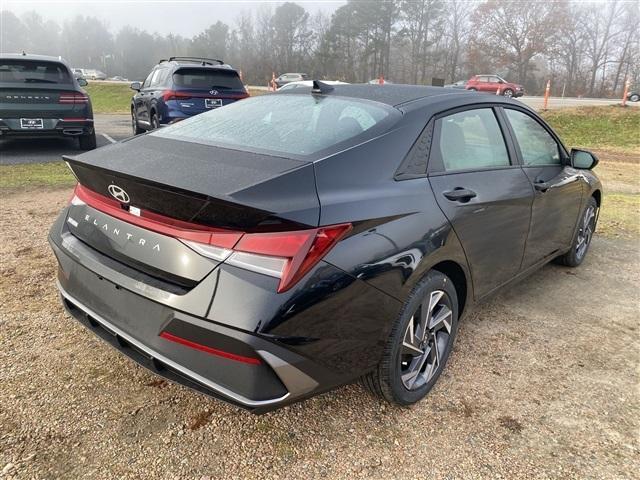 new 2025 Hyundai Elantra car, priced at $23,726