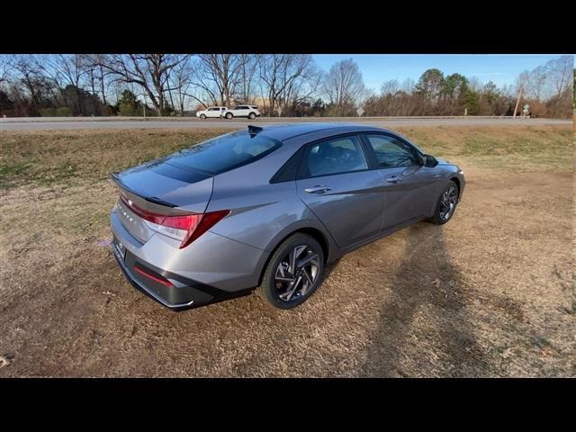 new 2025 Hyundai Elantra car, priced at $23,678