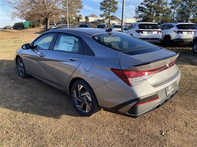 new 2025 Hyundai Elantra car, priced at $23,678