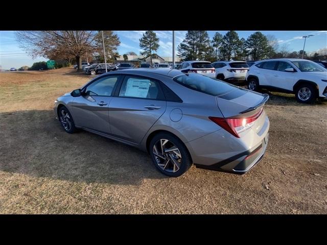 new 2025 Hyundai Elantra car, priced at $23,678