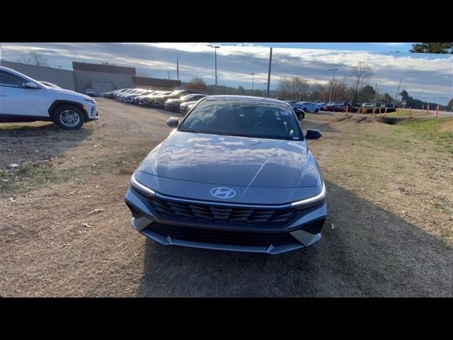 new 2025 Hyundai Elantra car, priced at $23,678