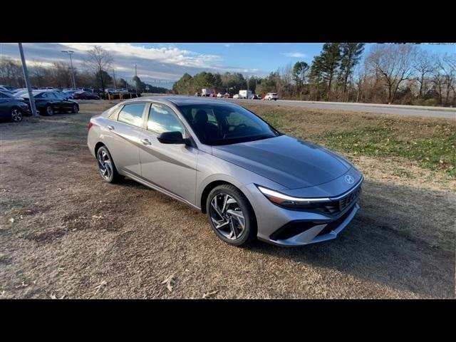 new 2025 Hyundai Elantra car, priced at $23,678